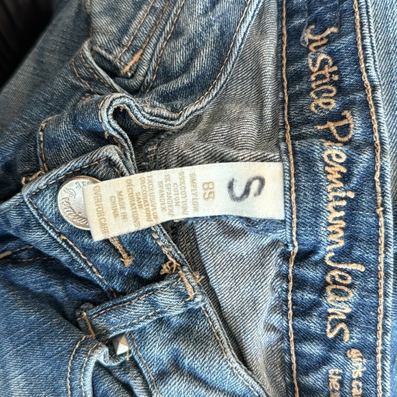 Girls Justice Premium Jeans, 8S, Distressed, Medium Wash - Picture 4 of 4